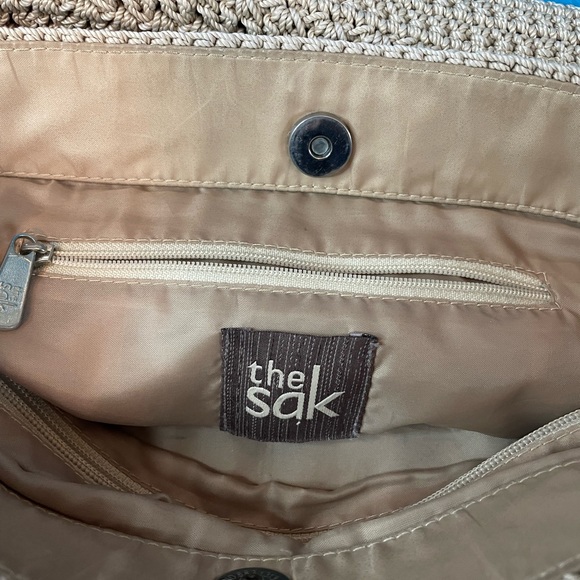 π The Sak Beige Crochet Shoulder Bag. Great Casual Bag. π - Picture 7 of 11